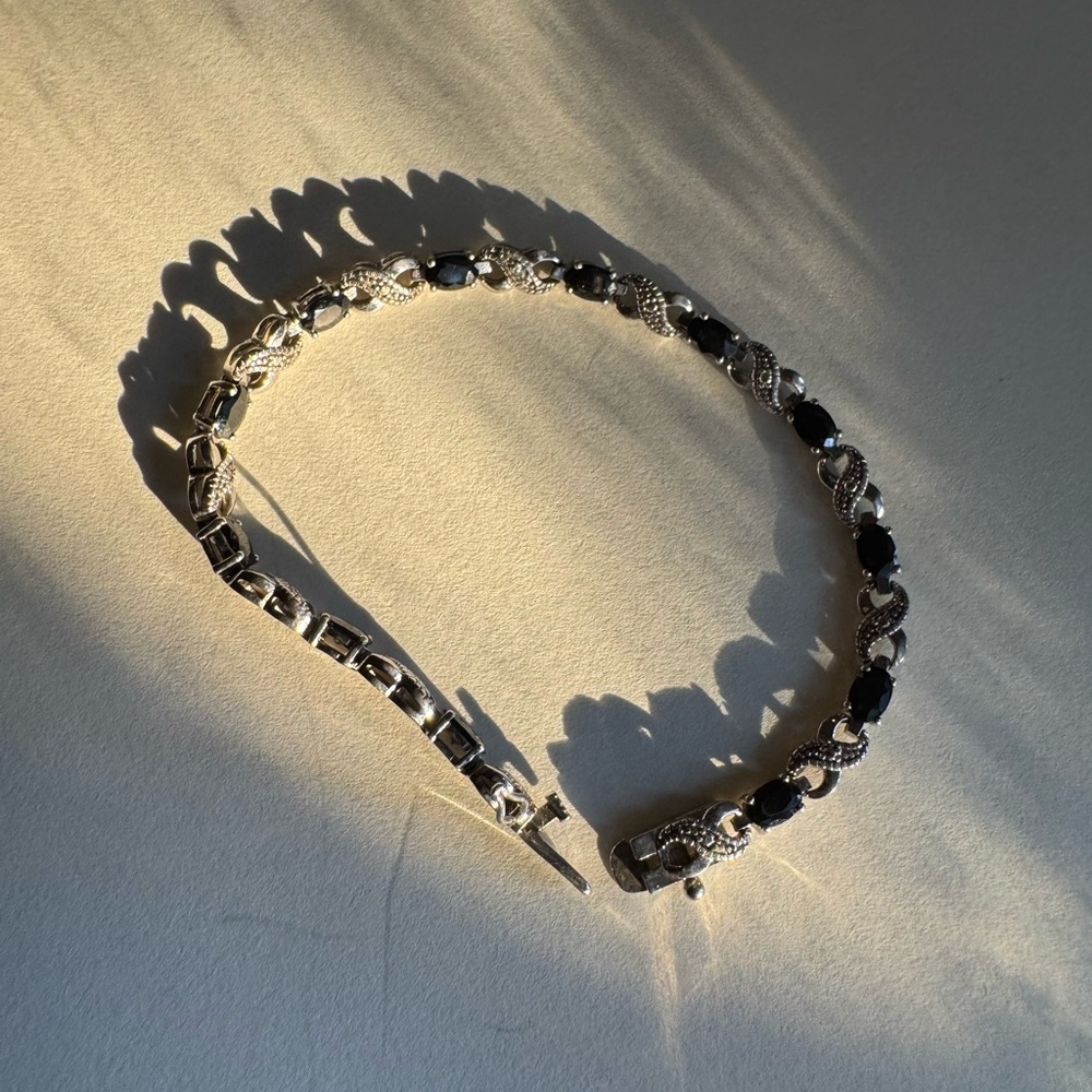 Vintage Silver Tone Bracelet with Pavè Crystals and Onyx Stones 7.25" Wrist